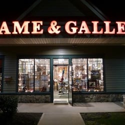 Corner Frame & Gallery