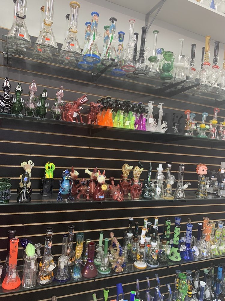 SMOKER’S MART Updated August 2024 947A S Hwy 27, Somerset