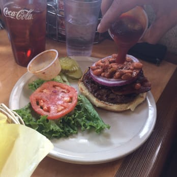 Mt Whitney Restaurant - The chill burger "black rock burger" bacon chili and sauce - American Near Me - Lone Pine, California Mt Whitney Restaurant - The chill burger "black rock burger" bacon chili and sauce - American Near Me - Lone Pine, California