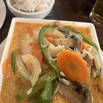 Mali Thai - Chicken Curry Dish - Thai Near Me - Oro Valley, Arizona Mali Thai - Chicken Curry Dish - Thai Near Me - Oro Valley, Arizona