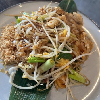 Mali Thai - Pad Thai Dish - Thai Near Me - Jacksonville, Florida Mali Thai - Pad Thai Dish - Thai Near Me - Jacksonville, Florida