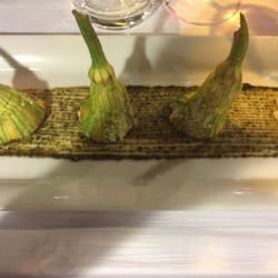 Fiori di zucca ripieni di ricotta
