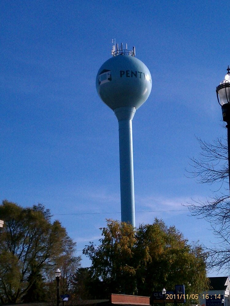 PENTWATER VILLAGE OF Updated September 2024 27 Photos 327 S Hancock, Pentwater, Michigan