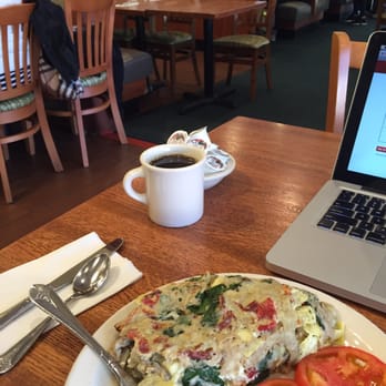Blueberry Hill - California omelette - Breakfast & Brunch Near Me - La Grange, Illinois Blueberry Hill - California omelette - Breakfast & Brunch Near Me - La Grange, Illinois