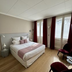 Globe et Cécil Hôtel - Room