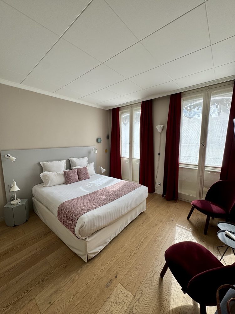 Globe et Cécil Hôtel