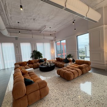 Jenzia Services - Painters Near Me - Miami, Florida