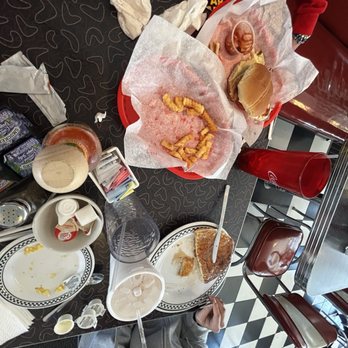 Carl's Town House - Grilled chicken sandwich, fries, pancake - American Near Me - Chillicothe, Ohio