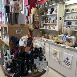 Ashley's Attic - Kitchen
