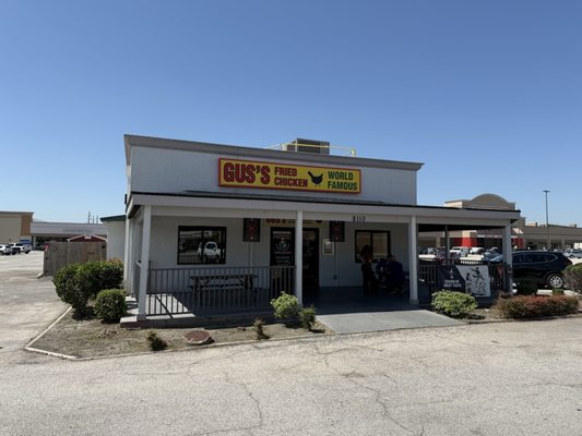 Gus's World Famous Fried Chicken by null