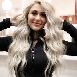 Blonde + extensions