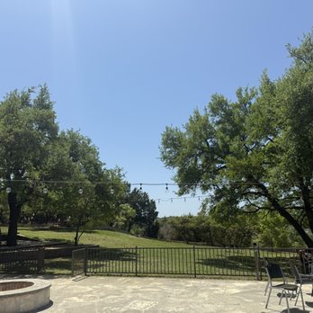 Driftwood Estate Winery - Wineries Near Me - Driftwood, Texas