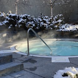 Bodhi Wellness - Bodhi Canmore Outdoor hot tub