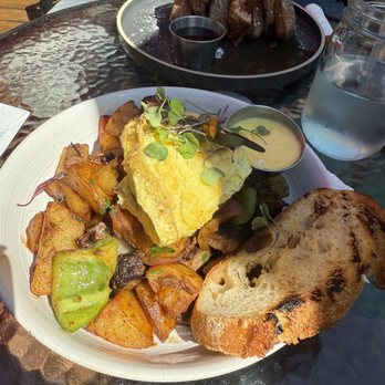 Eggy’s Neighborhood Kitchen - The braised short rib hash - Breakfast & Brunch Near Me - Berkeley, California