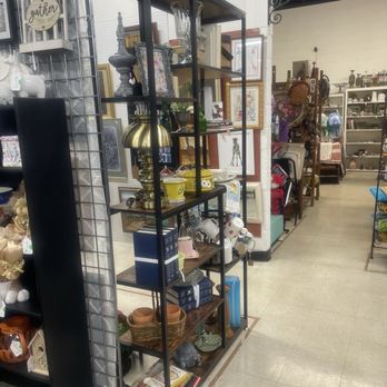 Present and Past Treasures - What a fun place to visit for vintage finds - Thrift Stores Near Me - Fredericksburg, Virginia Present and Past Treasures - What a fun place to visit for vintage finds - Thrift Stores Near Me - Fredericksburg, Virginia
