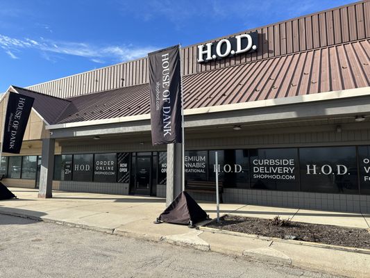 HOUSE OF DANK - MONROE - 16 Photos - 14750 Laplaisance Rd, Monroe, MI