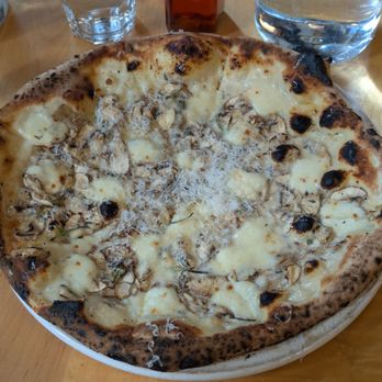 Pizzeria Libretto - Pizza Near Me - Toronto, Ontario Pizzeria Libretto - Pizza Near Me - Toronto, Ontario