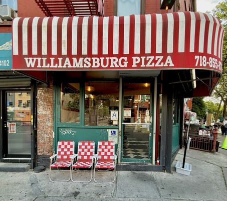 Williamsburg Pizza by null Williamsburg Pizza by null