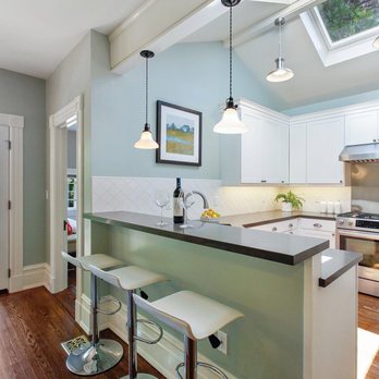 Dede Cunningham - Keller Williams Realty - Beautiful Kitchen on Grand Street - Real Estate Agents Near Me - Oakland, California