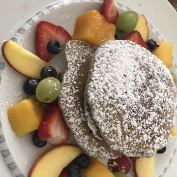 Bin 141 - Pancakes w/ fruit - New American Near Me - New York, New York Bin 141 - Pancakes w/ fruit - New American Near Me - New York, New York