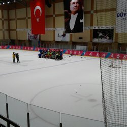 Silivrikapı Buz Pisti - Full size İce hockey rink