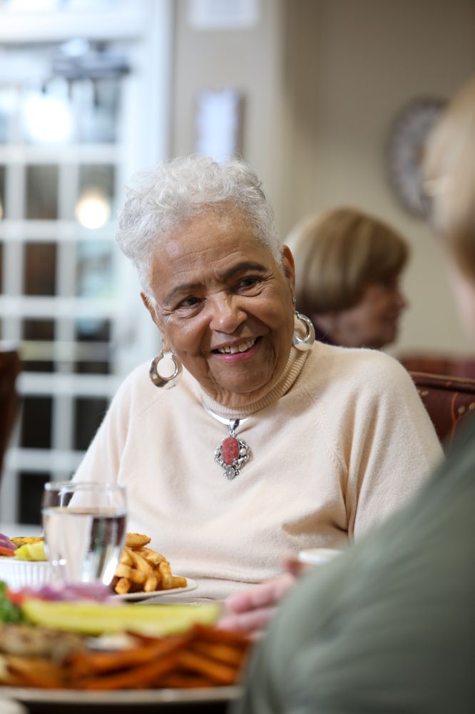 SHAKER POINTE AT CARONDELET Updated October 2024 10 Photos 1 Bell