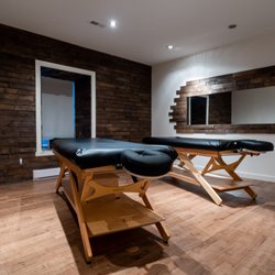 Vibrations Om - Couple's Massage Room