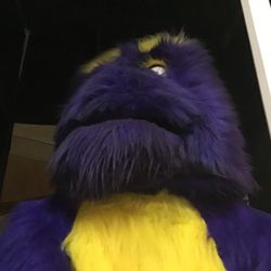 Chuck E. Cheese - Le floofy mr munch