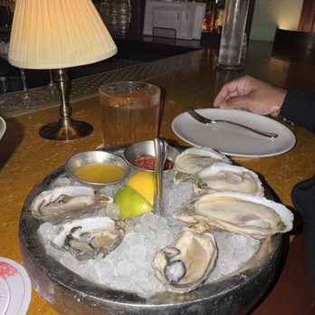 Sunny's Steakhouse - West coast and east coast oysters - Cocktail Bars Near Me - Miami, Florida