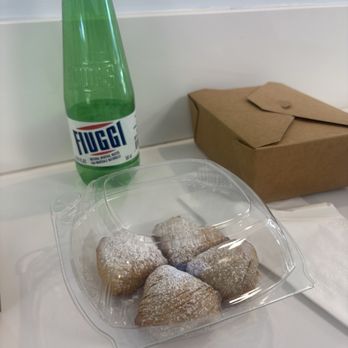 Che Mangi - sfogliatella napoletana - Gelato Near Me - Burbank, California