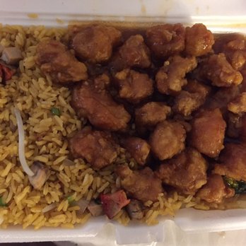 Long Cheng - General Tso's chicken (Lunch Special) and Pork Fried Rice - Fast Food Near Me - Brooklyn, New York