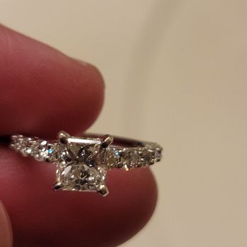 Pro Gems Jewelers - Front Profile - Jewelry Near Me - Chicago, Illinois Pro Gems Jewelers - Front Profile - Jewelry Near Me - Chicago, Illinois