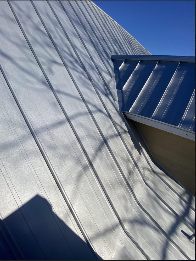 Slide of DeAlba Roofing & Construction