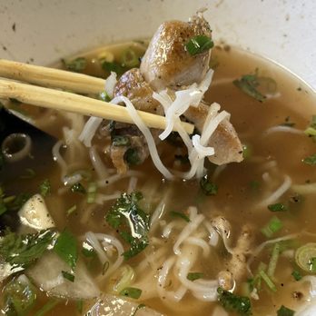 Basu - Ginger Chicken Pho - Coffee & Tea Near Me - Northbrook, Illinois