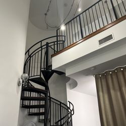Essential PMU Academy and Salon