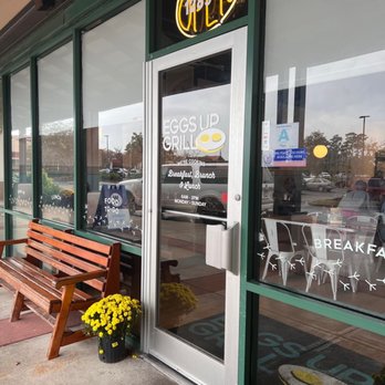 Eggs Up Grill - Entrance - Breakfast & Brunch Near Me - Myrtle Beach, South Carolina