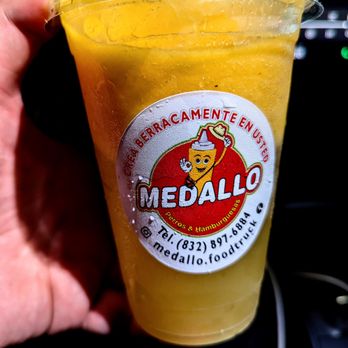 Medallo - Maracuya - Passion Fruit - Food Trucks Near Me - Houston, Texas