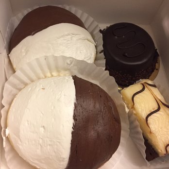 La Bon Bake Shoppes - Monster black n white cookie / cakes?? Not the way you're used to seeing it done but well executed!! - Bakeries Near Me - Somerset, New Jersey La Bon Bake Shoppes - Monster black n white cookie / cakes?? Not the way you're used to seeing it done but well executed!! - Bakeries Near Me - Somerset, New Jersey
