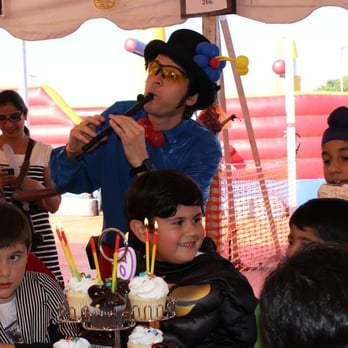 Twistyman - Singing Happy Birthday! - Clowns Near Me Twistyman - Singing Happy Birthday! - Clowns Near Me