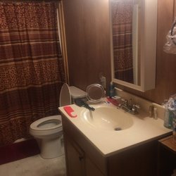 74 Paradise Point - Basement bathroom
