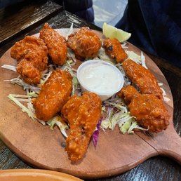 Chicken wings! Chicken wings!