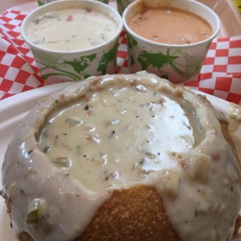 Pike Place Chowder - Bread bowl and 4-soup sampler - Seafood Near Me - Seattle, Washington