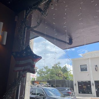 Sips Wine Bar - Indoor decor - Wine Bars Near Me - Safety Harbor, Florida Sips Wine Bar - Indoor decor - Wine Bars Near Me - Safety Harbor, Florida