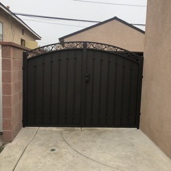 Ramos Iron works - New gate in our driveway - Fences & Gates Near Me Ramos Iron works - New gate in our driveway - Fences & Gates Near Me