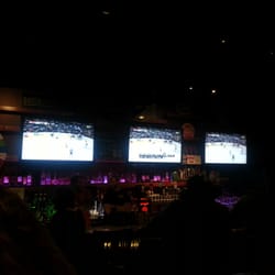 Twisted Jimmy's - Lots of tvs
