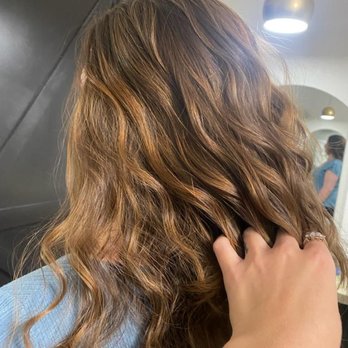 The Dry House - Honey Brown Balayage - Blow Dry/Out Services Near Me - Virginia Beach, Virginia The Dry House - Honey Brown Balayage - Blow Dry/Out Services Near Me - Virginia Beach, Virginia