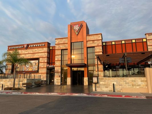 BJ's Restaurant & Brewhouse by null