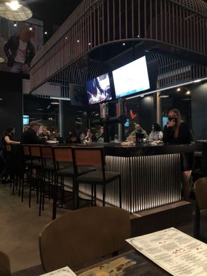 Restaurant Birdhouse Wingerie & Bar Dollard-des-Ormeaux by null