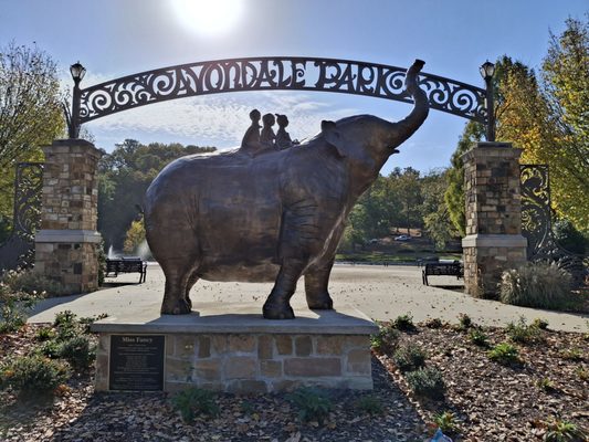 Avondale Park by null