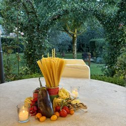 La Corte dei Papi - Centerpiece at cocktail hour event